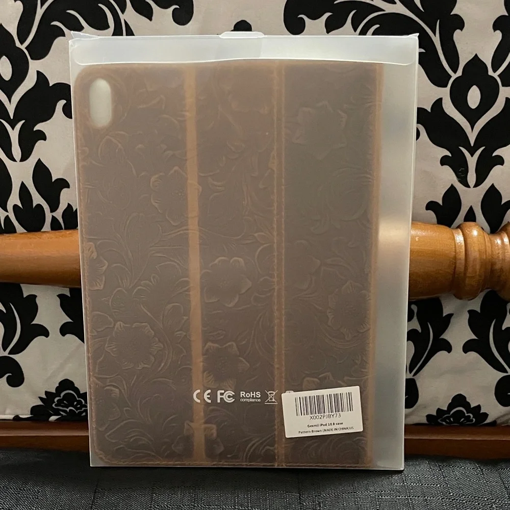 Brown Leather Floral IPad 10.9 Case